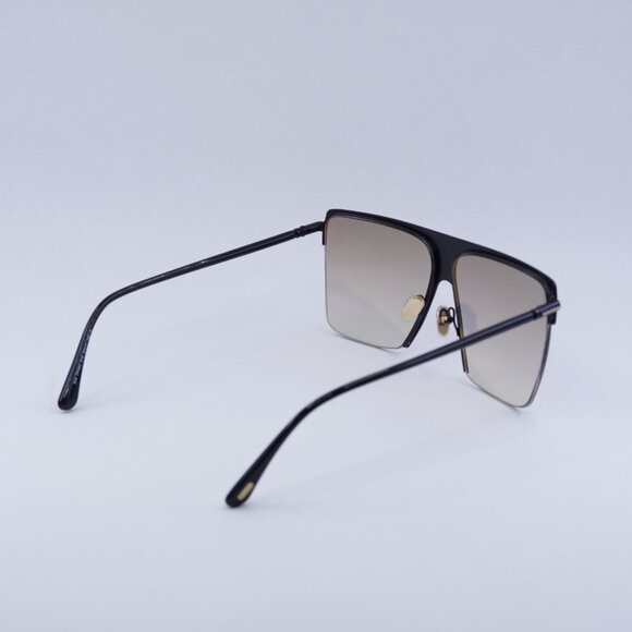 🕶️ New Tom Ford Sofi FT0840 01C Sunglasses - Black Frame, Smoke Mirror Lenses - Picture 10 of 11